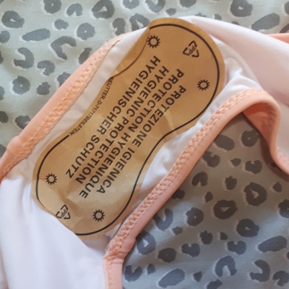 One piece bathing suit - Picture 4 of 4